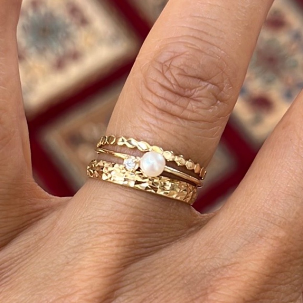Dainty 14K Yellow Gold Pearl Ring Promise Ring size 7
